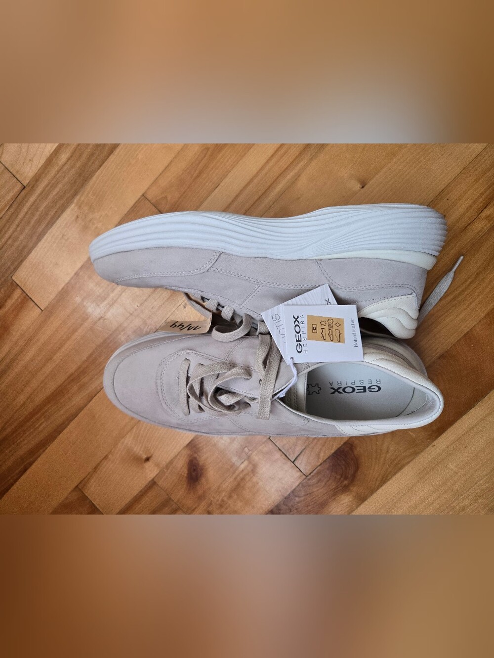 Geox Men’s Beige Suede Casual Sneakers